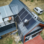 Avantages des panneaux photovoltaïques pour l'auto-suffisance des maisons container